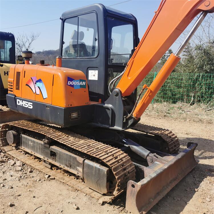 Low Hour Used Doosan DH55 Crawler Excavator with Original Hydraulic Pump in Korea