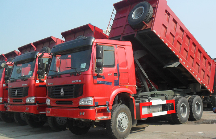 Tipper Dump Truck SINOTRUK HOWO 10 wheels loading capacity 25-40tons 10-25CBM