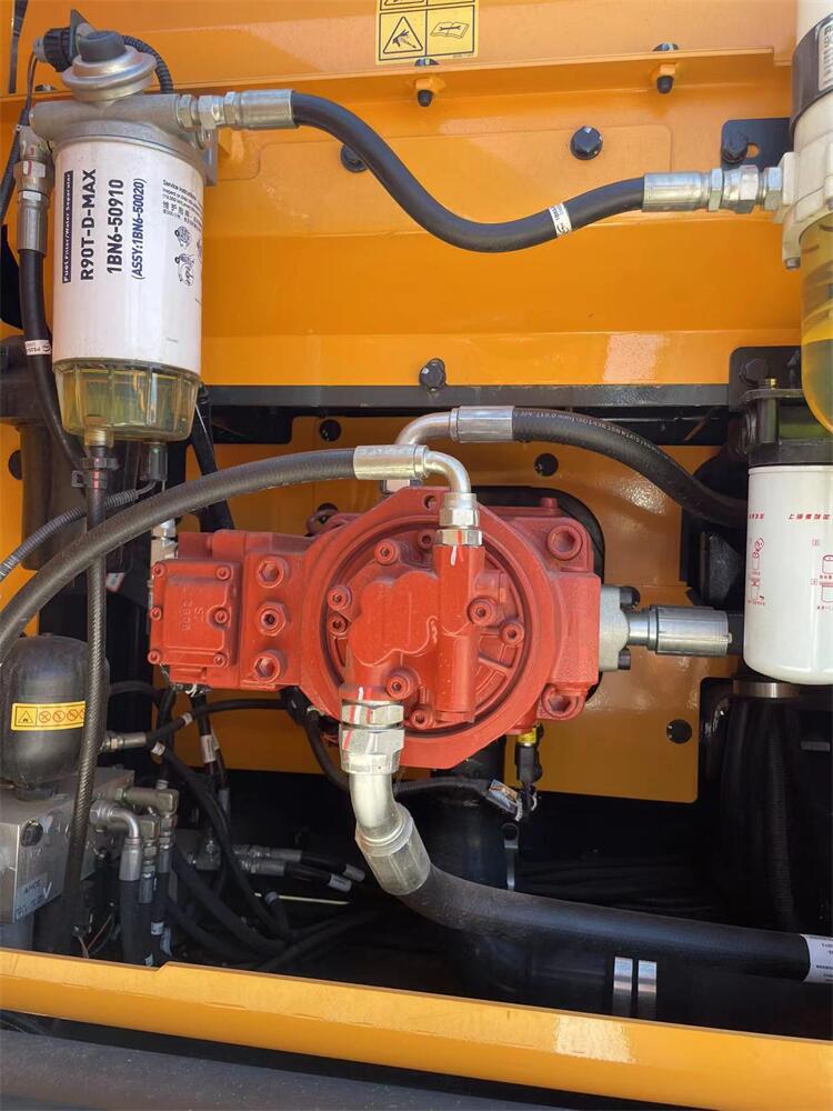 Good Health Condition 22 Ton Hyundai HX220 Excavator in Shanghai High Operating Weight