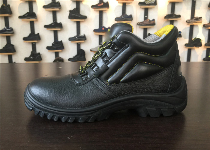 Plastic Toe Cap Waterproof Safety Shoes / Slip On Safety Shoes For Mining