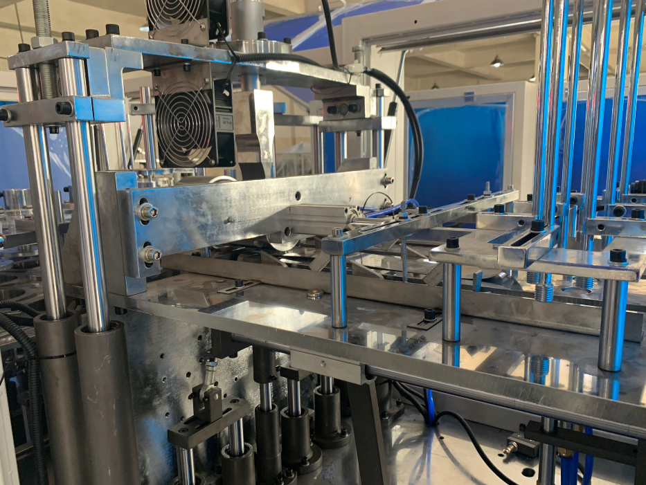 High Performance Automatic Paper Lid Making Machine 2000kg for Fruit Tray