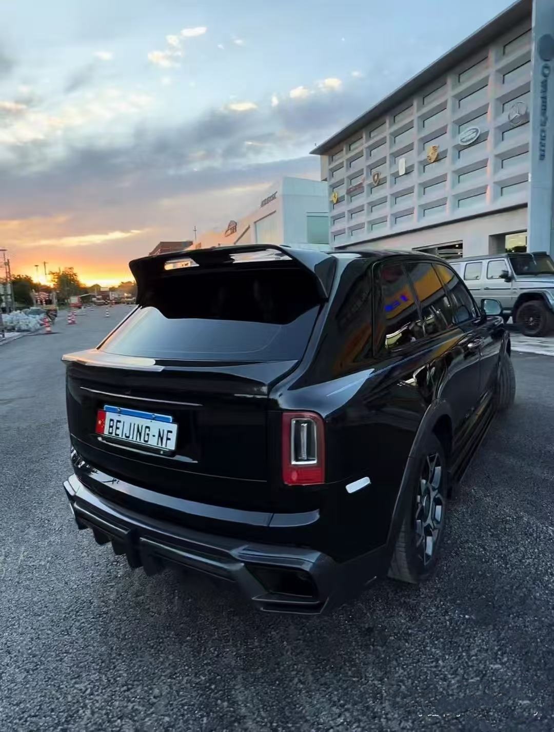 2018 - 2019 Cullinan Body Kit DW Style Front Lip Diffuser Spoiler Widebody Kit