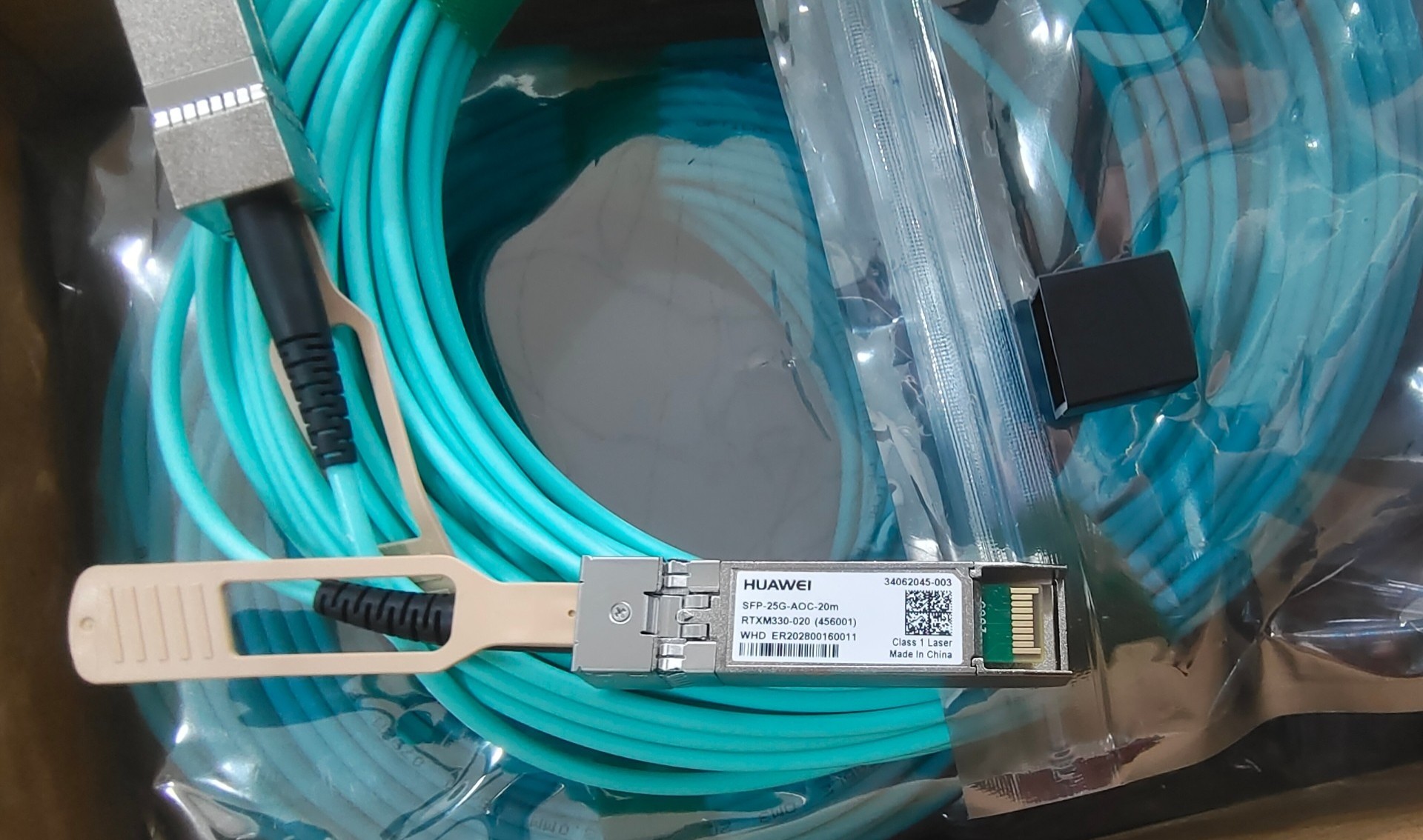 SFP-25G-AOC-20m Huawei Active Optical Cable Assembly, SFP28 AOC, 25.78125G, 0.02km, A