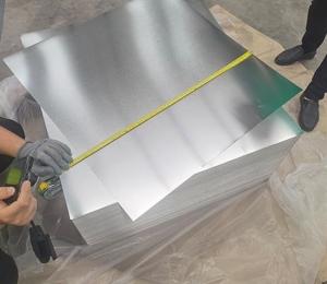 China 2.8/5.6 Flat Tin Sheets Bright Stone Silver Surface Finished 0.25mm Tinplate wholesale