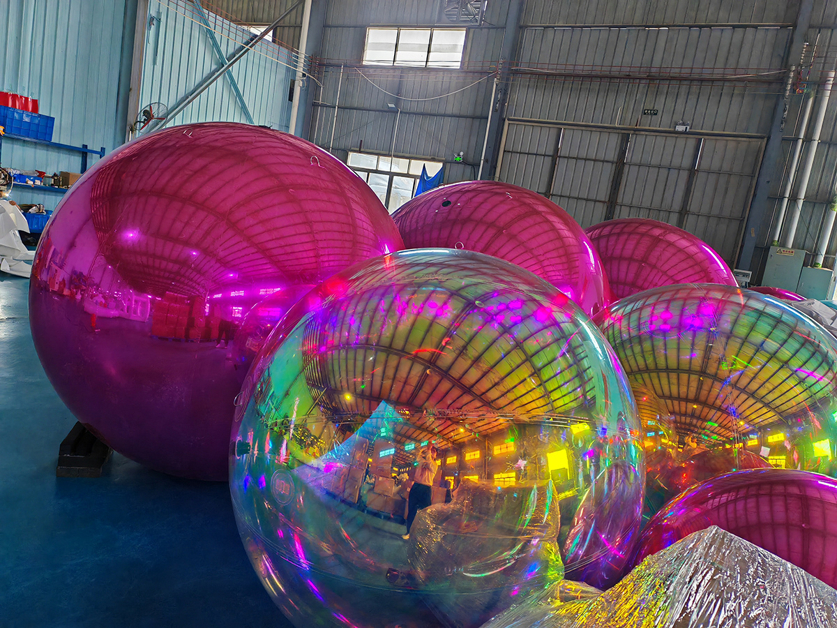 hot selling customize logo size silver golden inflatable reflective pvc mirror ball