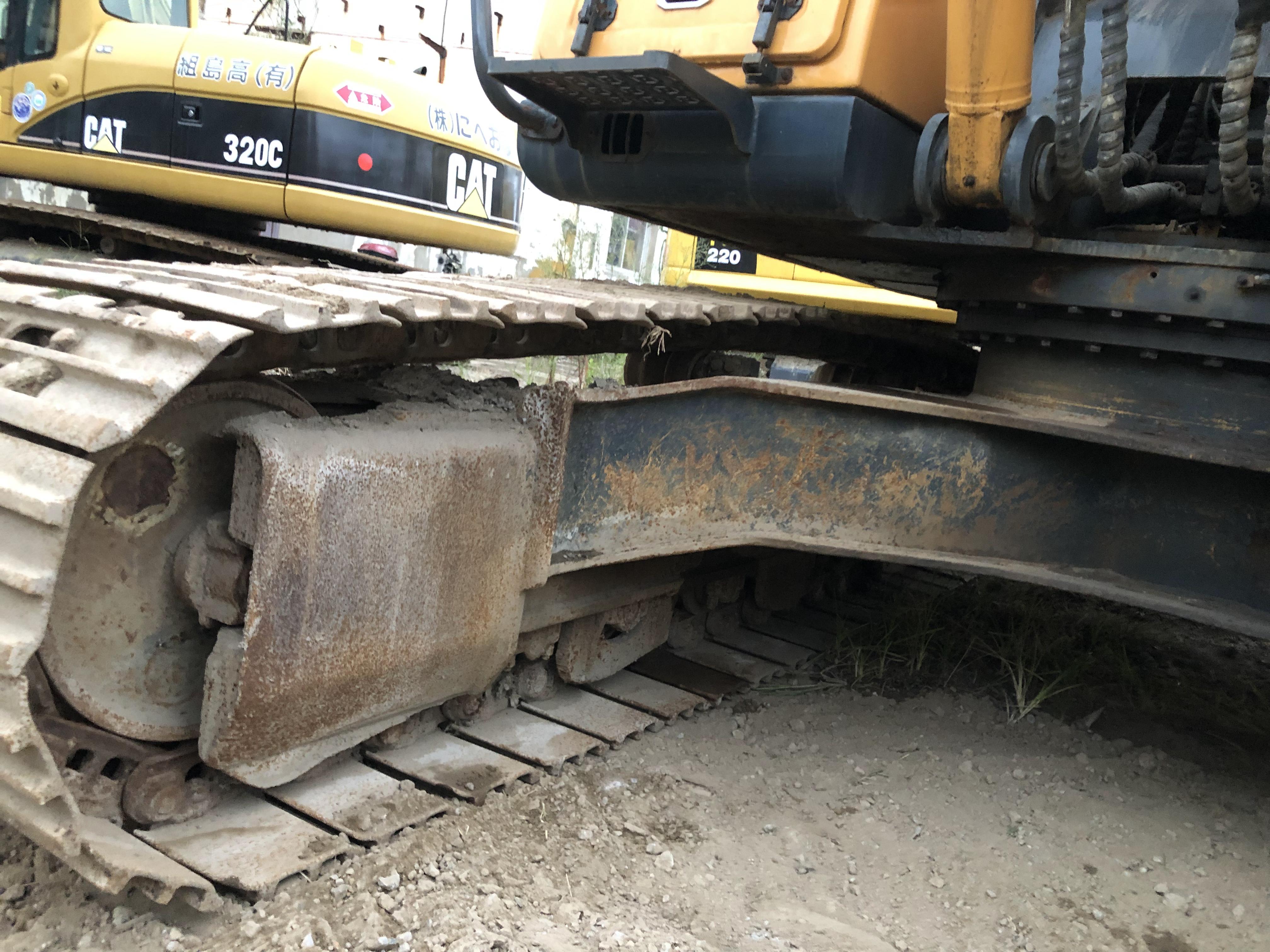 Used Hyundai 215-9T Excavator Construction Equipment from Korea 2019 Year Model at Cheaper