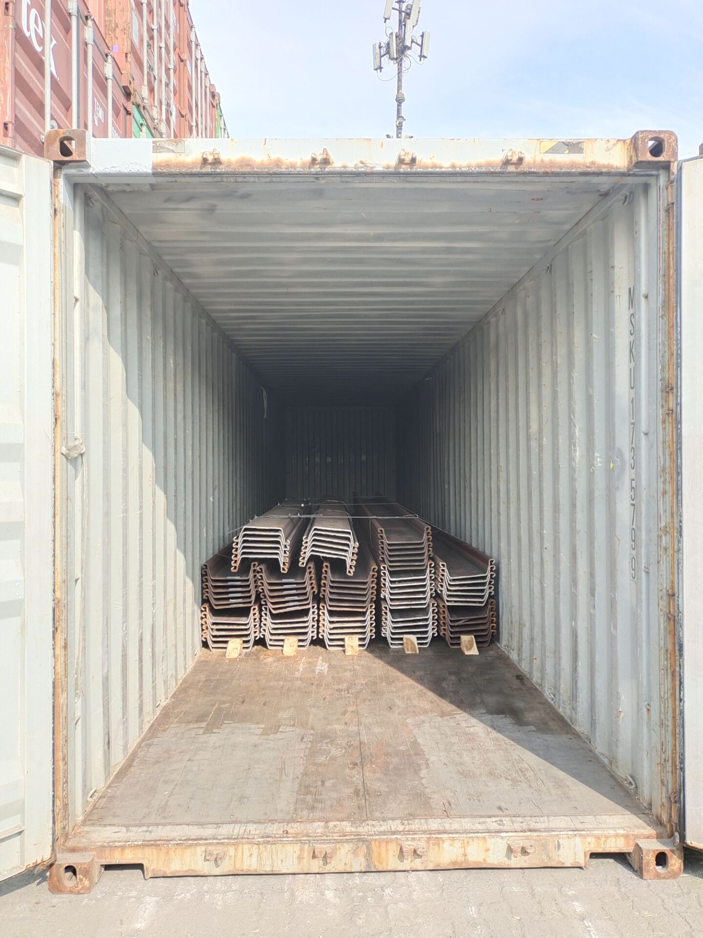 AZ48-700 AZ50-700 AZ52-700 Carbon Steel Profile Z Type Larssen Steel Sheet Pile