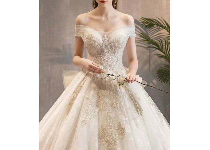 Ropes Back Style Long Tail Bridal Gown / Mermaid Style Bridal Dresses
