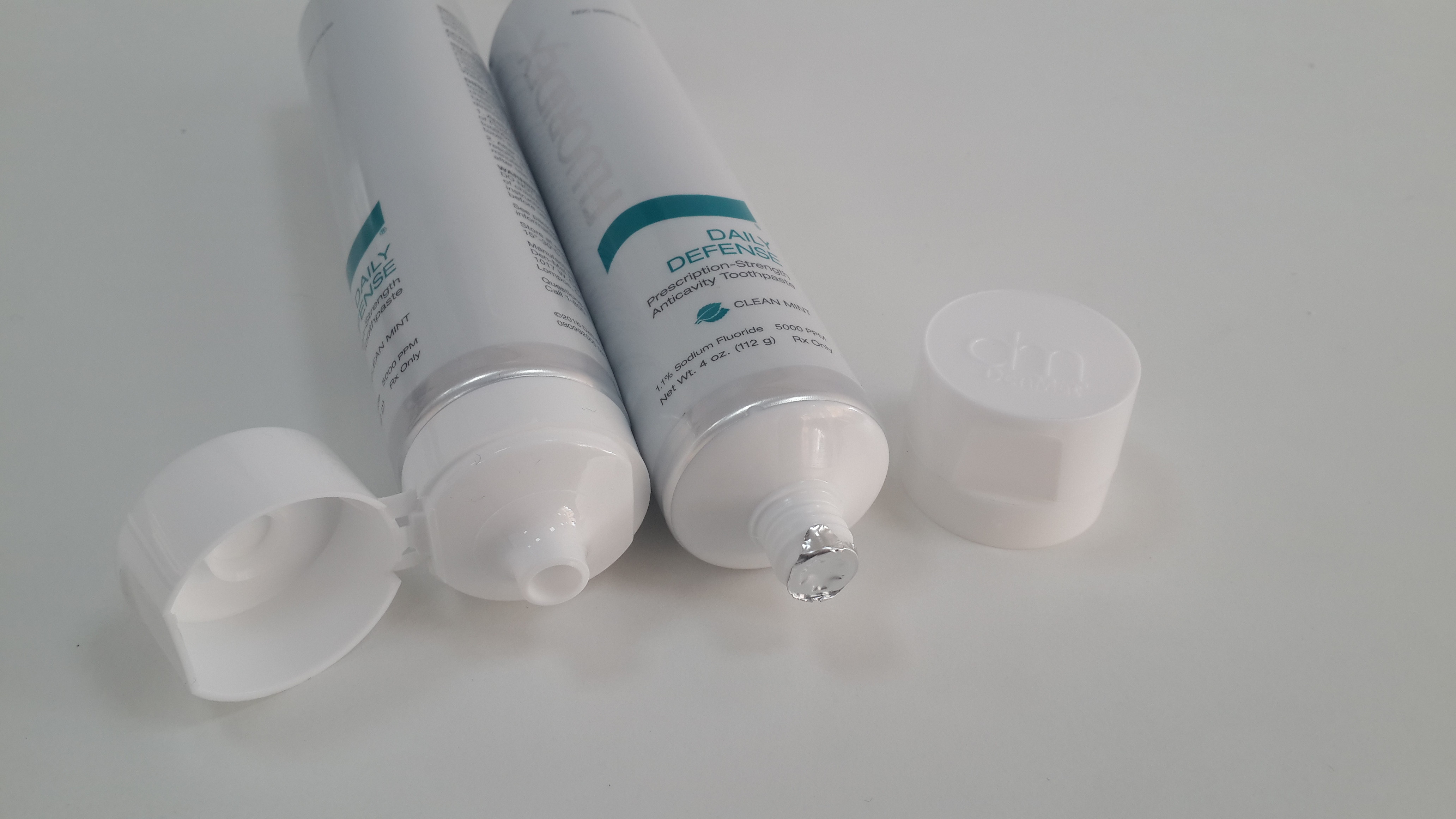 4oz Glossy / Matt Varnish Surface Soft Toothpaste Tube Containers Top Silver Rim Tall Flip on Cap