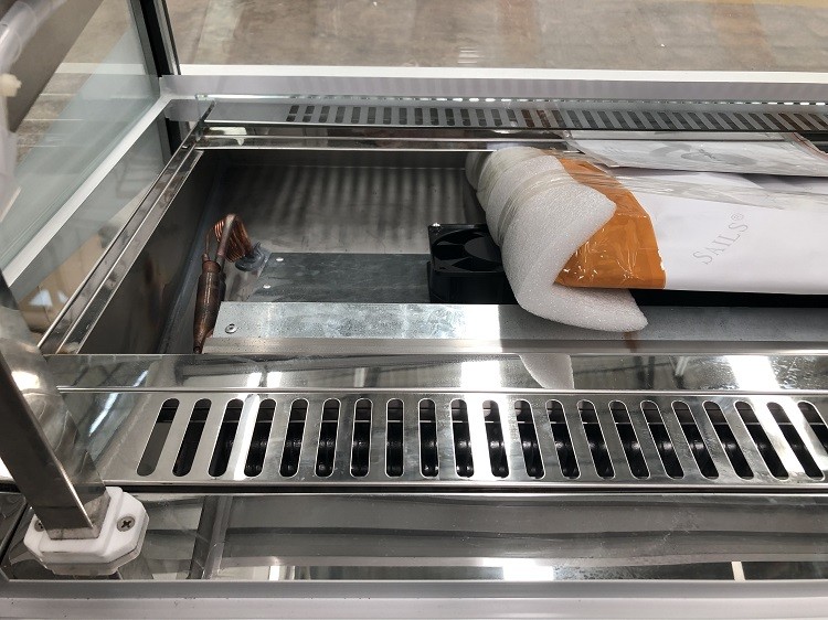 1.2m Refrigerated Cake Display Case, Curved Glass Pastry Chiller With Fan Cooling