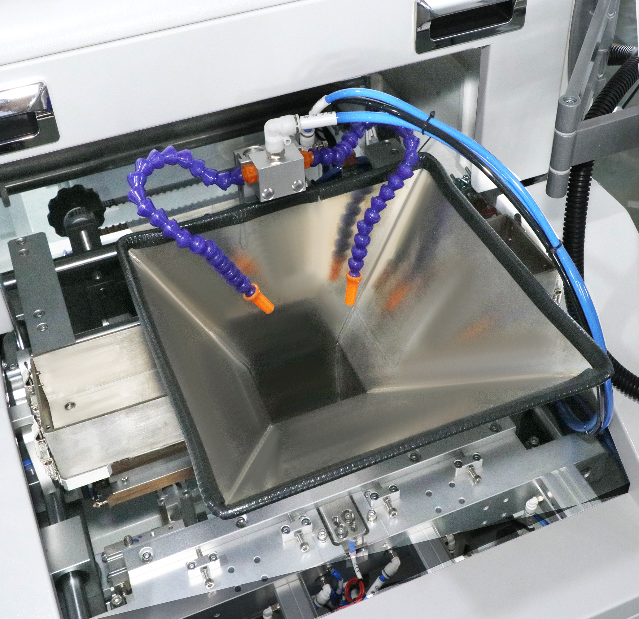 Small Pouch Packaging Machine for Screw Button Plastic Parts