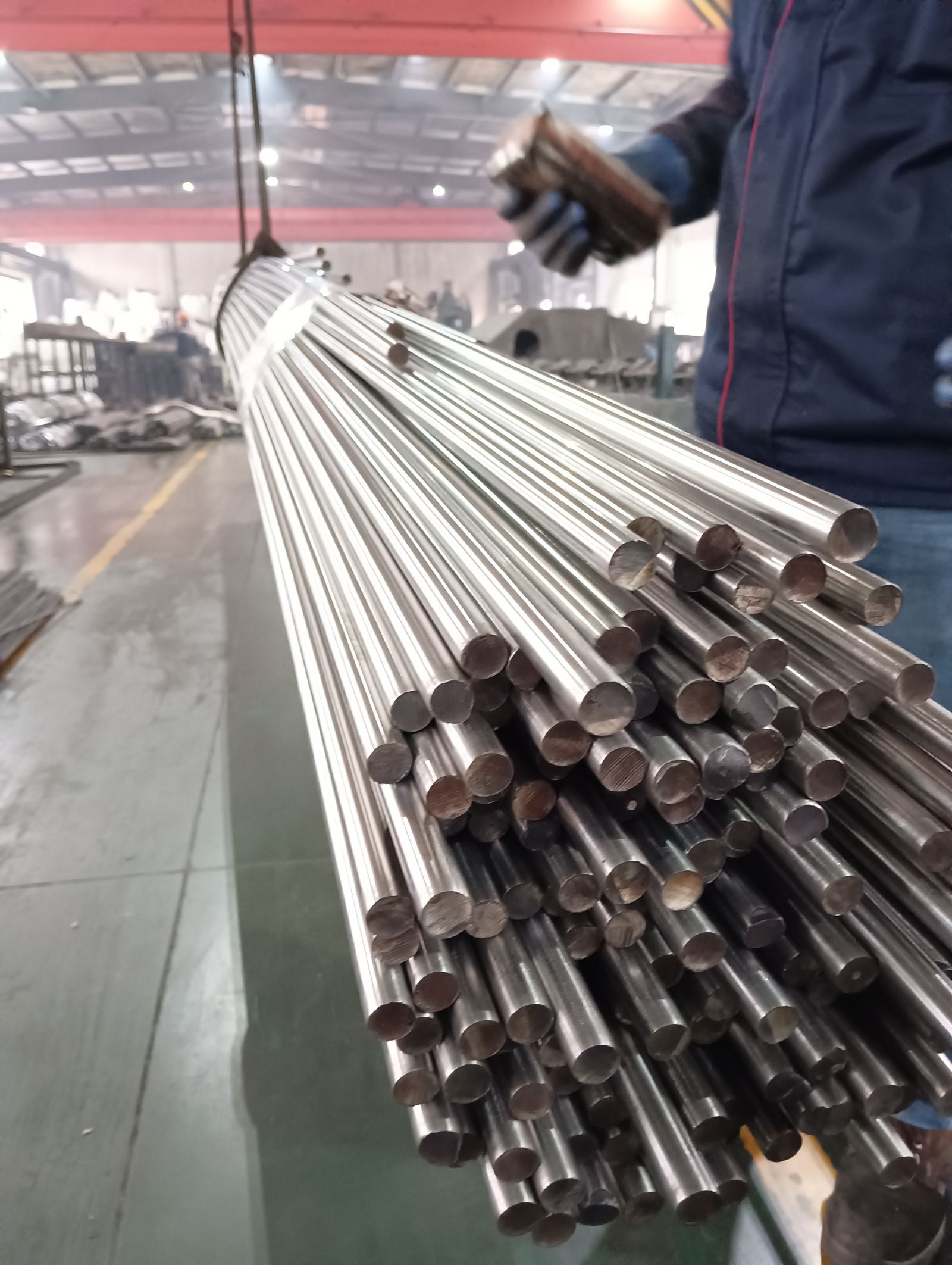 Black NXF 654smo EN1.4652 High Alloyed Austenitic Stainless Steel 6MO Rod Cold Drawn Bending Process Bright Surface