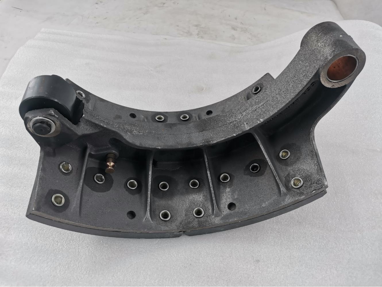 Sinotruk HOWO T5G MCP16 Axle Brake Shoe with Roller Assembly and Performance