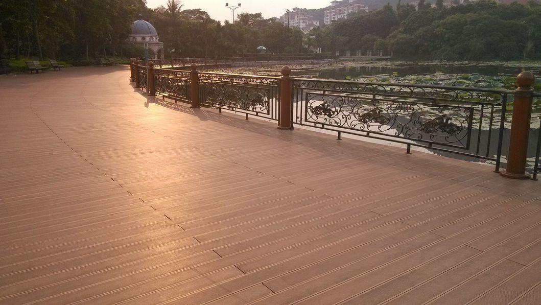 Best Wooden Plastic Composite Outdoor WPC Floor Decking Tiles