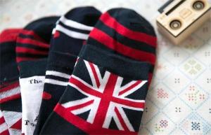 China Elegant UK national flag design eco-friendly durable cozy OEM thick wearing socks for men wholesale
