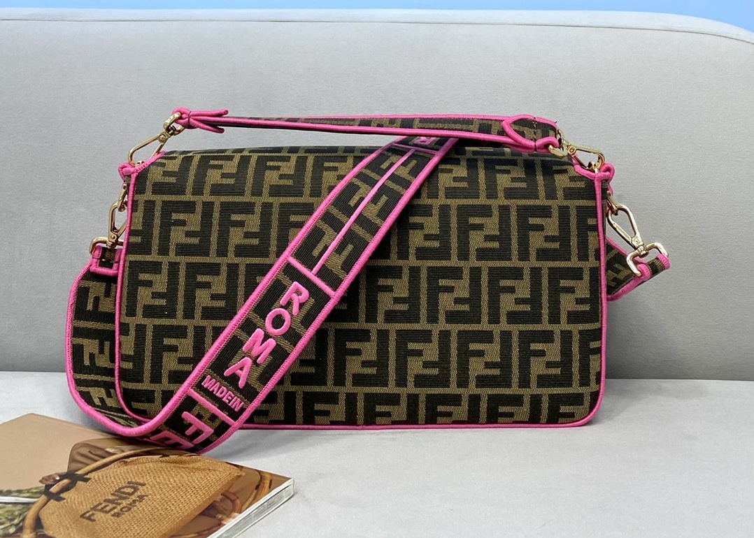 Classic Baguette Bag Old Flower Handbag Embroidered Straps Cross-Body Bag