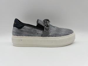 China Comfortable Platform Womens Leisure Shoes Soft Mix Textile Fabric Black / White wholesale