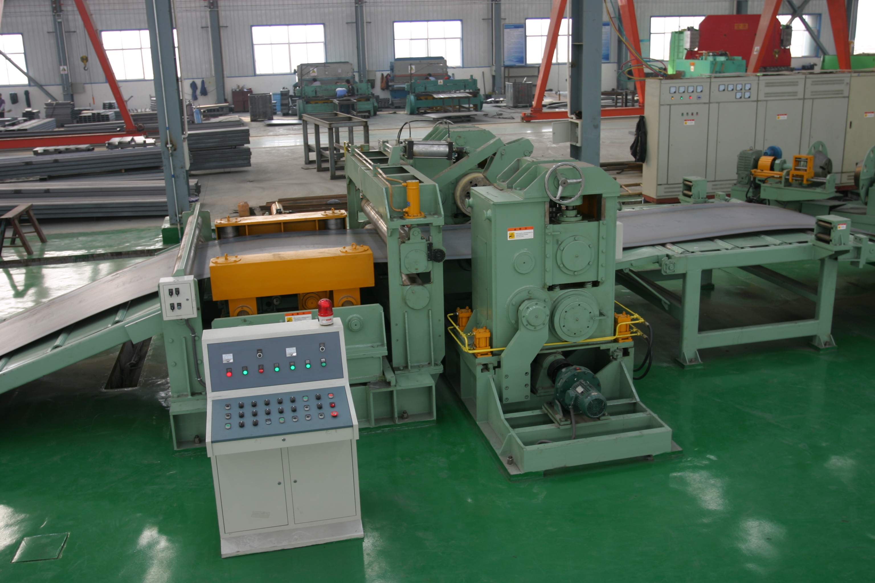 Steel Coil Cutting Machine with 12mm Uncoiling Leveling and Shearing Production Line