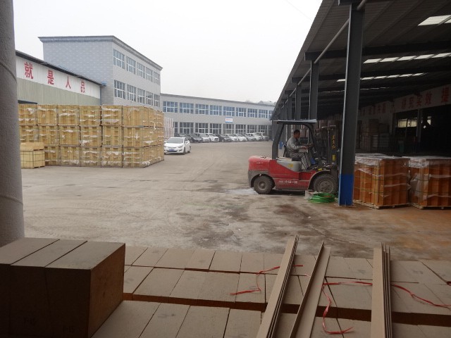 45-50% Al2O3 Content Fused Zirconia Corundum Tiles for Glass Melting Furnace Bottom