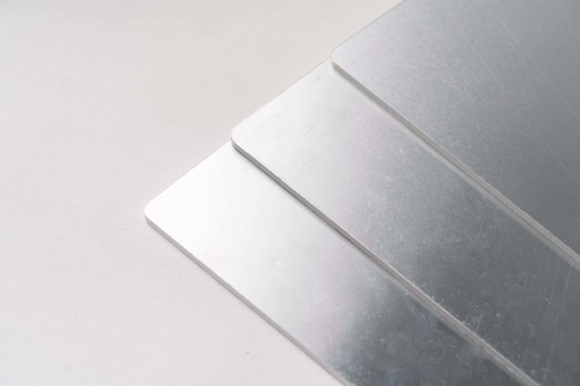 Interior ACP Sheet 6.0mm Thickness Solid Color Polyester Coated For Column Casings