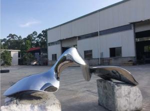 China Metal Outdoor Modern Abstract Sculpture Surface Polished Garden Ornaments wholesale