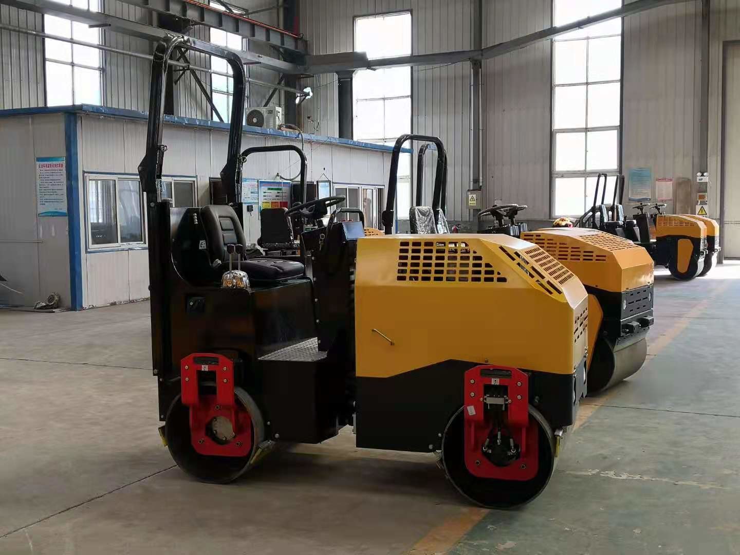Lutong Ltc3b Small Double Drum 21kw 3 Ton Road Roller