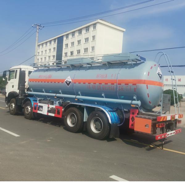 HOWO 8x4 17.6CBM Fuel Delivery Tank Truck chemical truck With Pump 80km/h