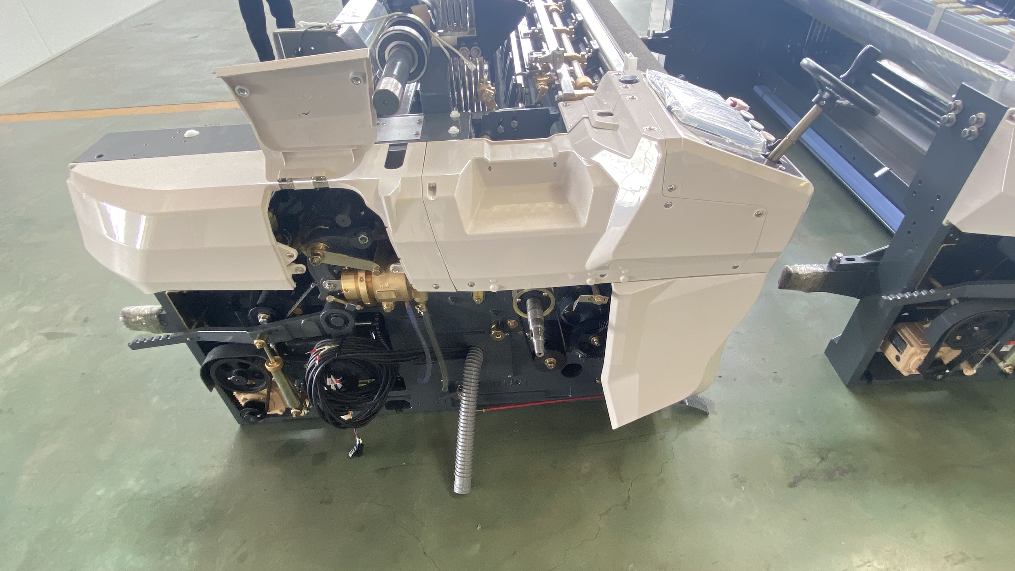 Horizontal Cloth Fabric Roll Winding Machine Yarn Twisting Water Jet Machine Textile