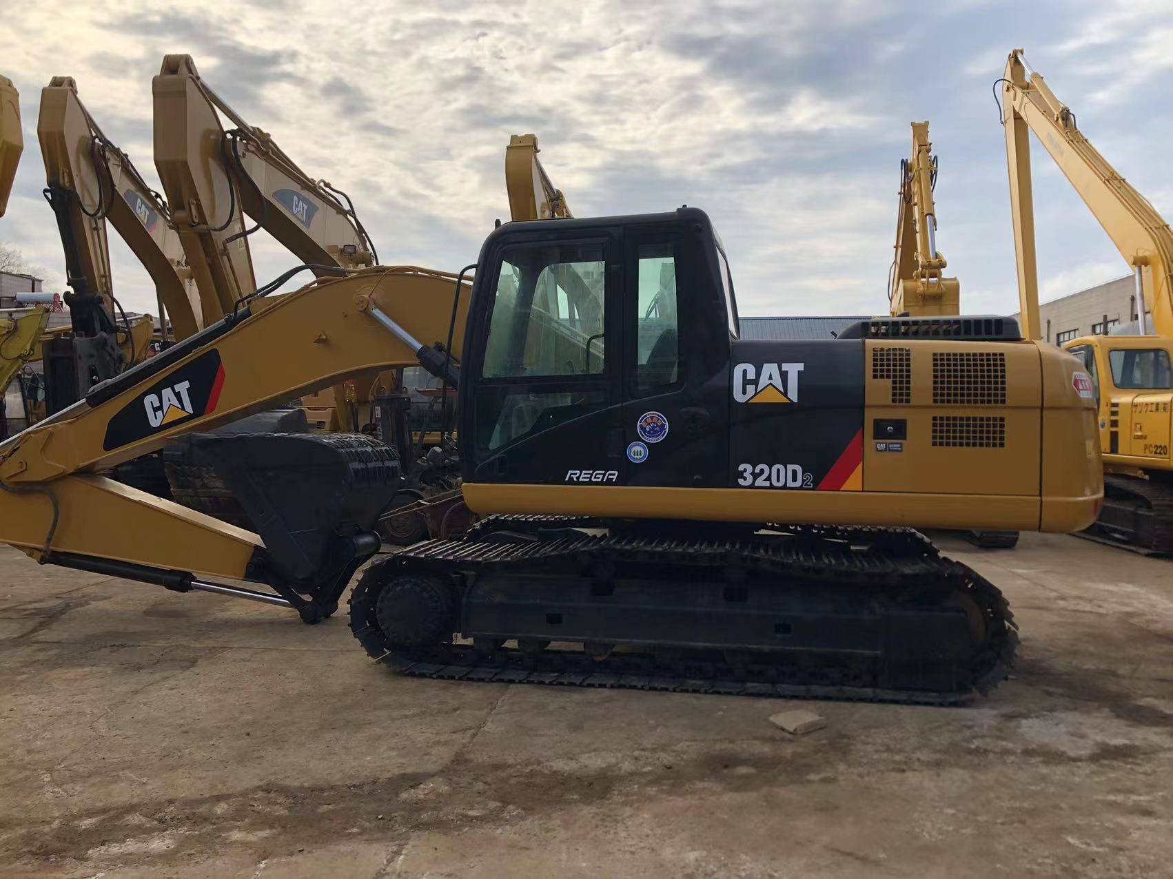2015-2021 Year Internal Combustion Drive Second Hand Excavator CAT Excavator For Sale