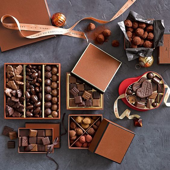 Luxury Cardboard Paper Sweet Box Custom Logo Printing For Chocolate