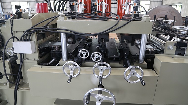 High Speed CZ Purlin Roll Forming Machine , Steel Channel Profile Roll Former