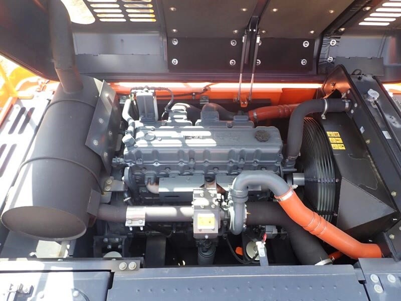 Japan Used Doosan DX300LC Excavator with 2.9TON Operating Weight and Original Cylinder