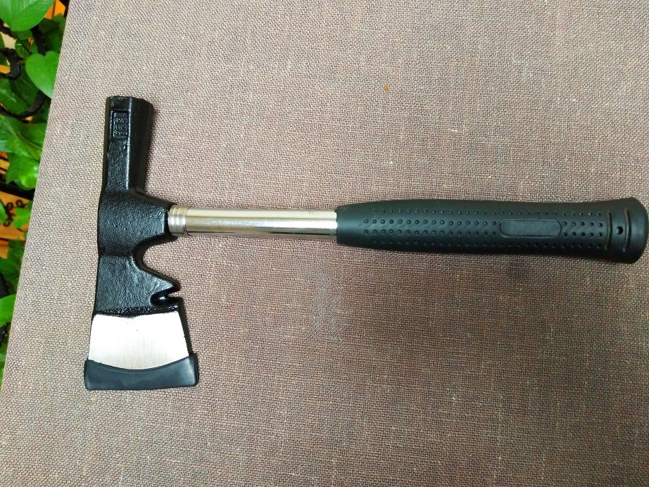 600G Multi Purpose Axe with Steel Tubular Handle XL0160