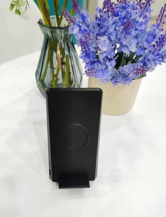 Convenient Foldable Wireless Charger Stand for Quick Charging of Phones 5V/2A Input