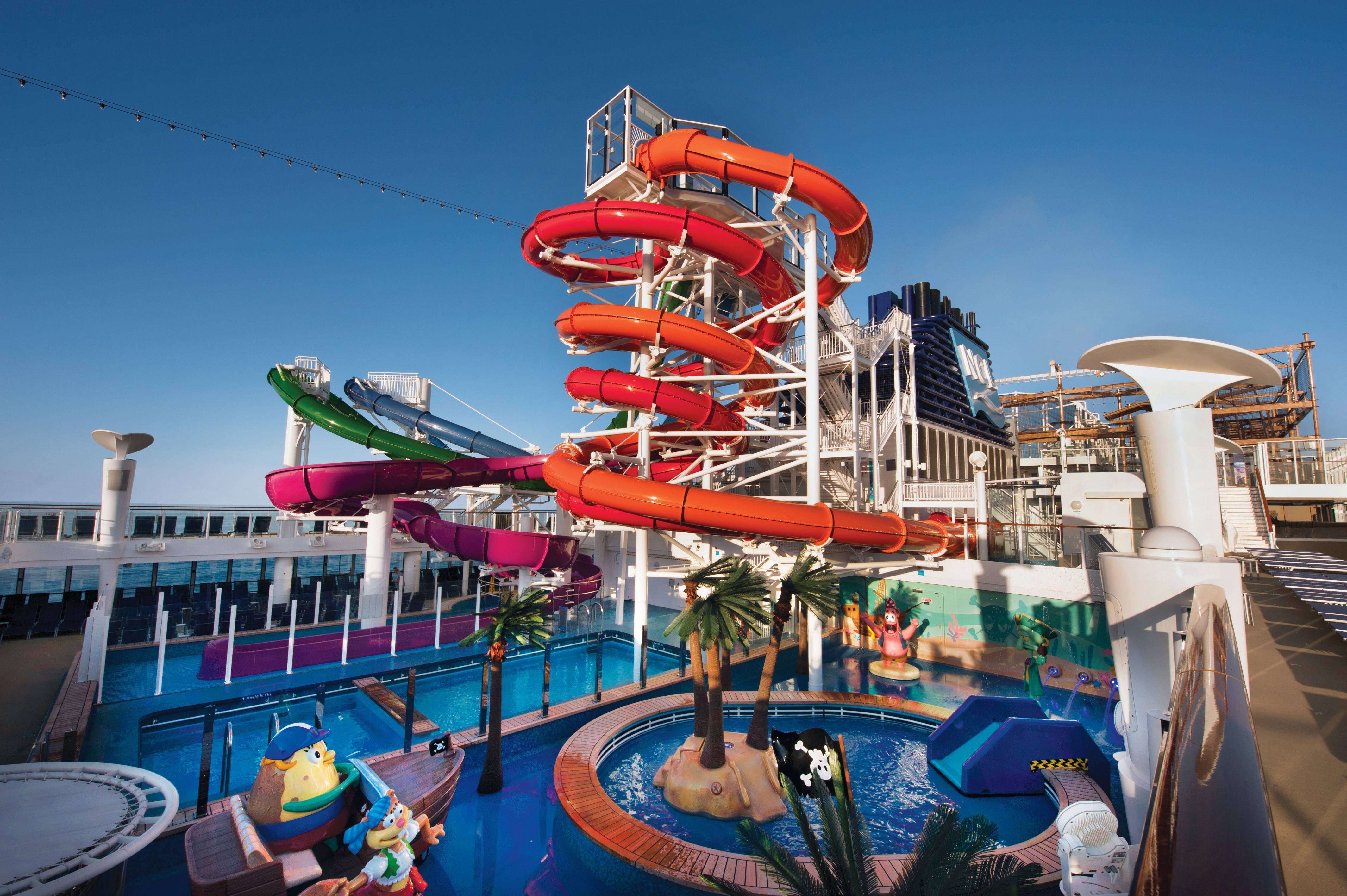 Mix Color 2000sq.m 5m Spiral Water Slide For Children