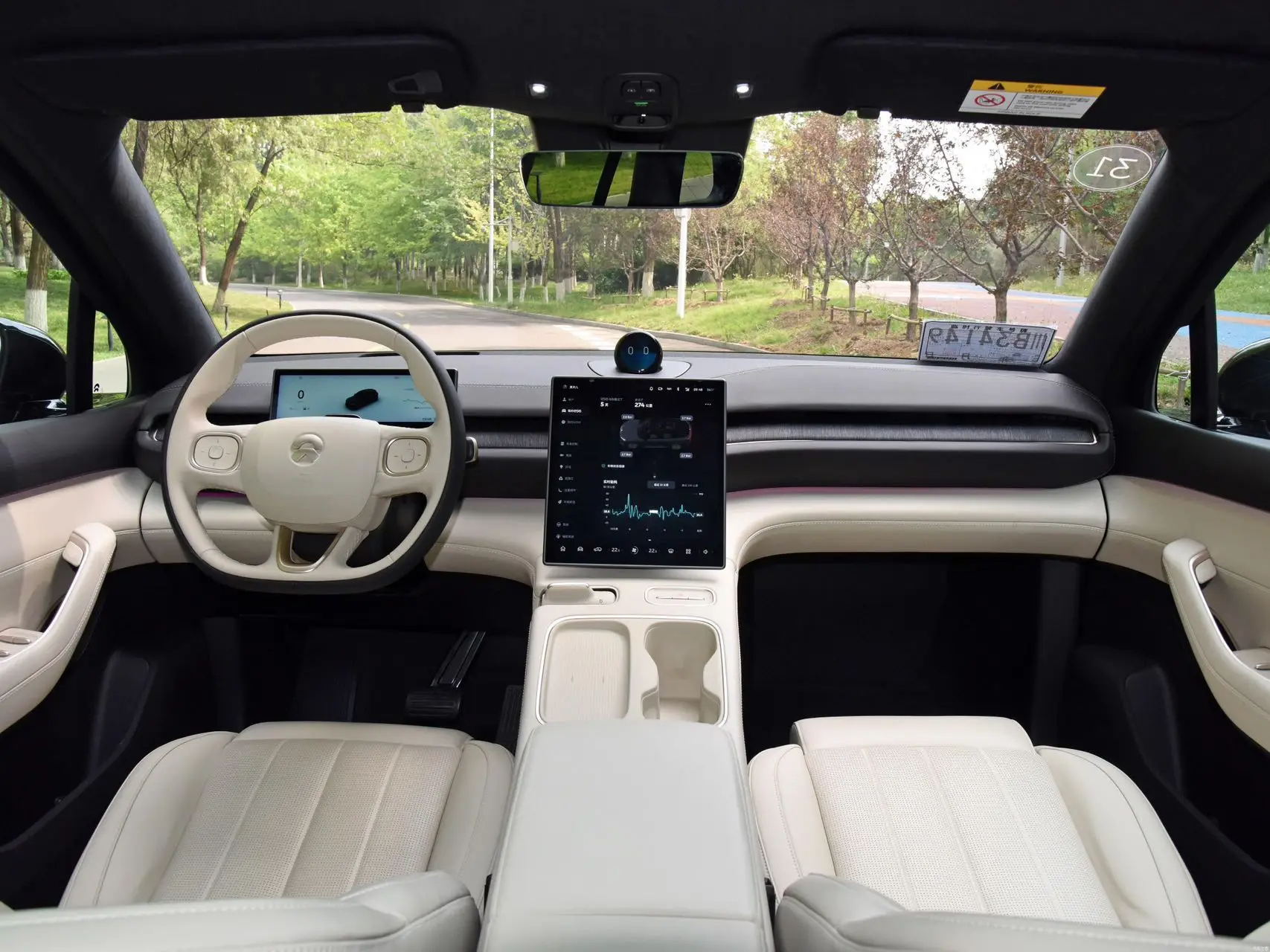 2024 NIO ES6 4WD Pure Electric SUV with 625km Range and Advanced Interior Technology