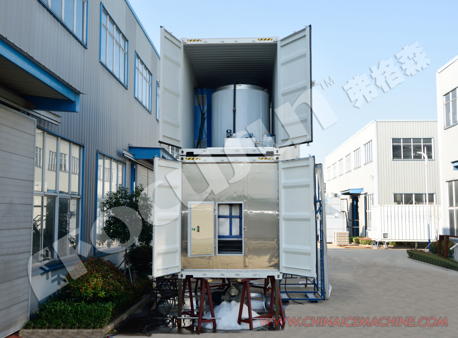Outdoor Snow Making 30tons Snow Machine with 380v/220v/440v/460v/480v Voltage from Focusun