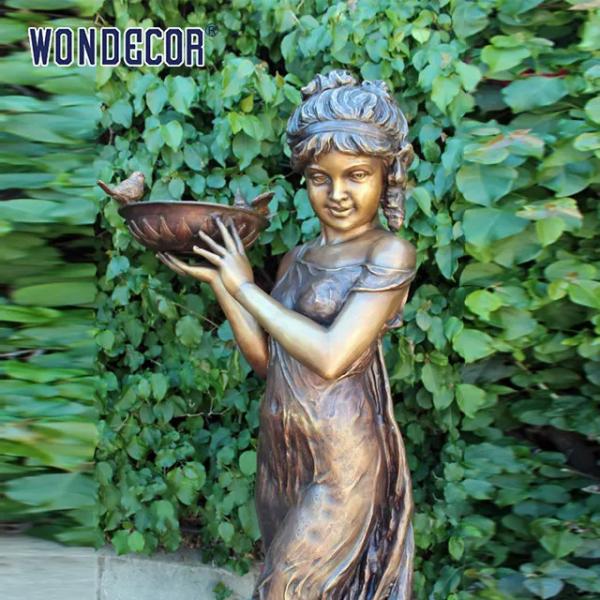 Customized outdoor garden decoration, life-size bronze statue of a bird feeding