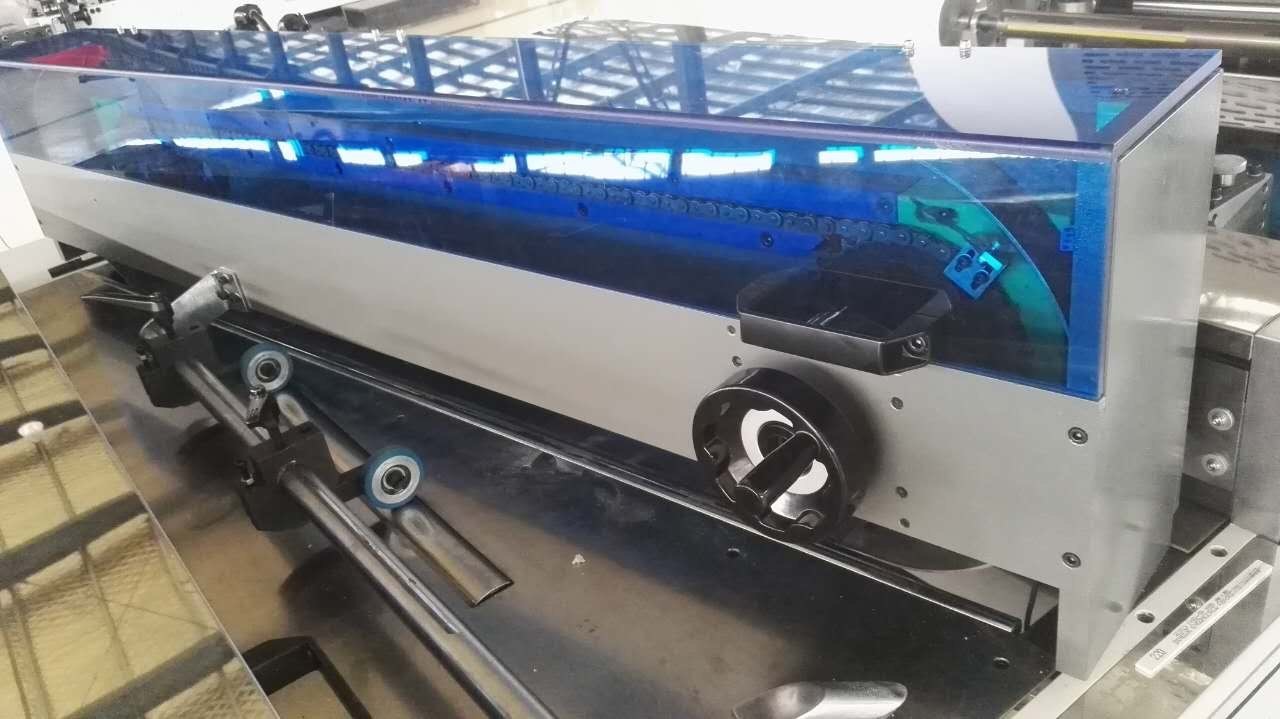 Automatic Feeder Thermal Chain Knife Film Laminator Machine 68kW MTM-108E3