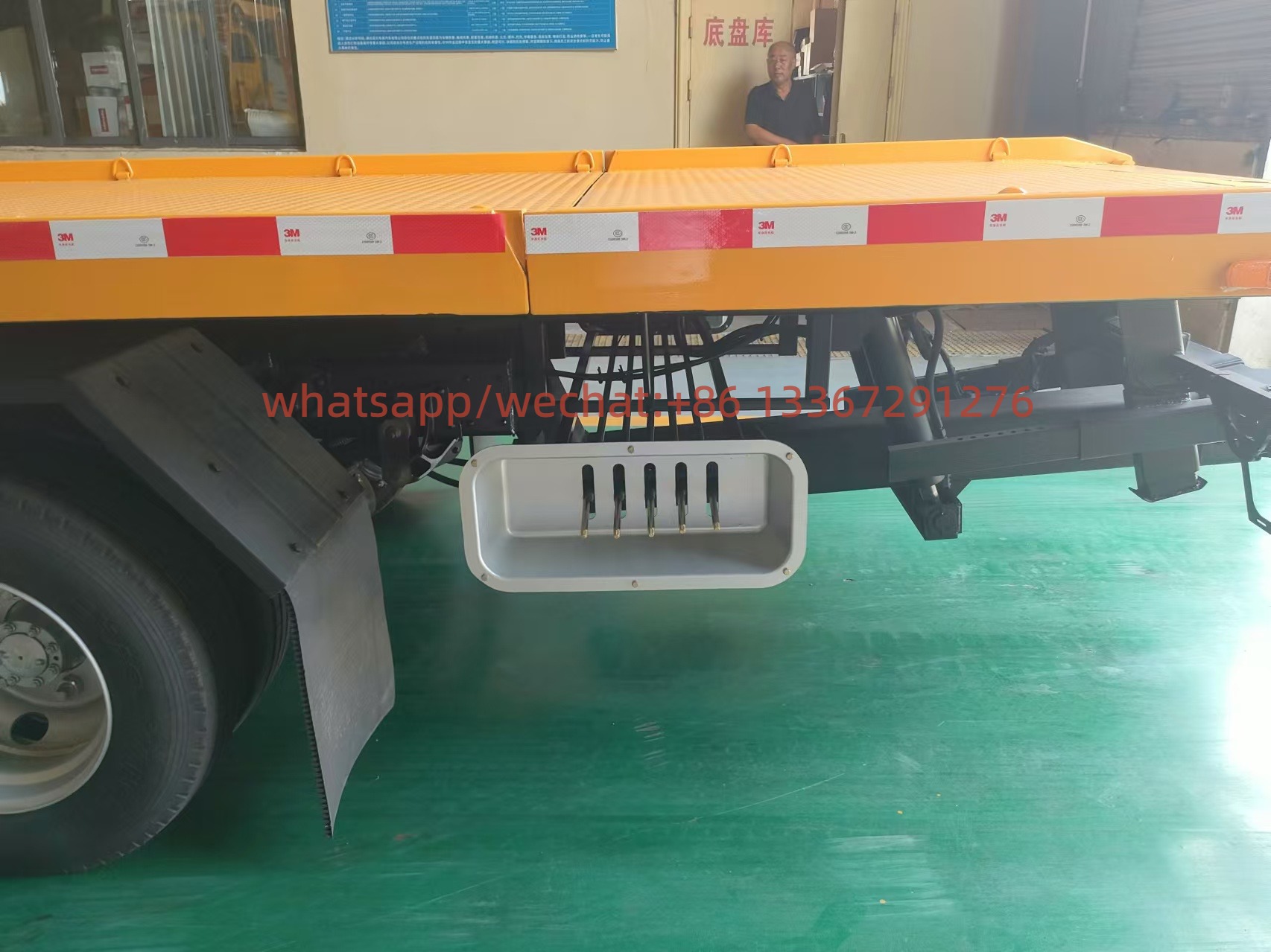 China Factory Customized ISUZU Diesel Road Recovery Truck Wrecker Towing Truck 4X2 5Ton Flatbed Platform Tow Truck Wrecker