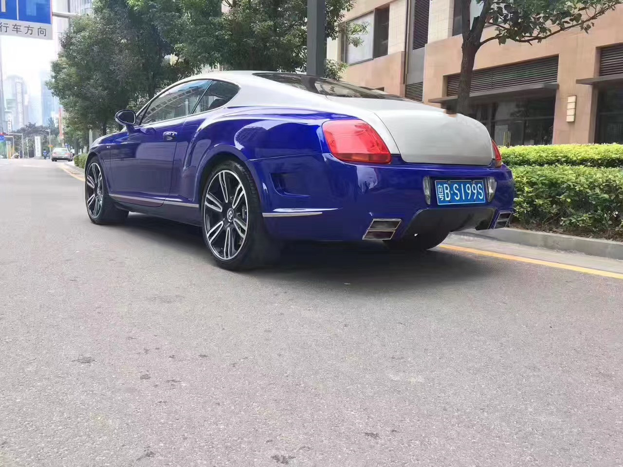 For Bentley Continental Body Kit Continental GT Upgraded MSY-style Carbon Fiber Body Kit for Front and Rear Bumpers