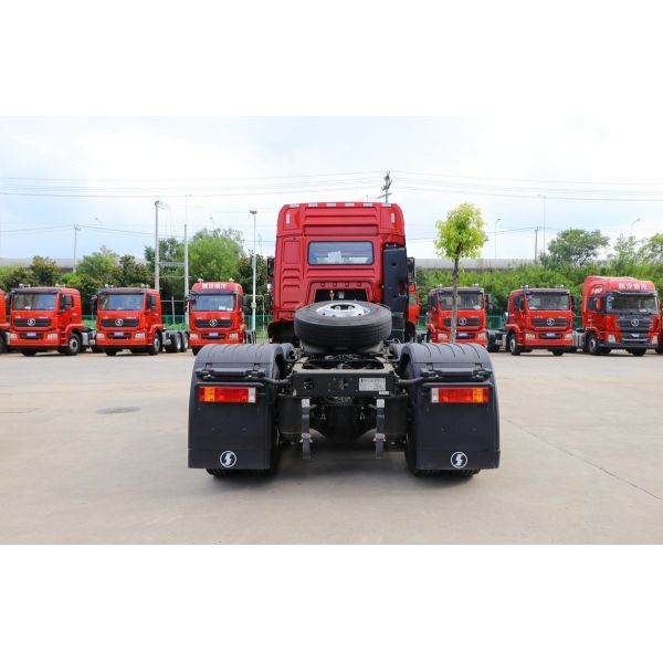 Express Transport Truck M3000 Shacman Tractor Truck Diesel Engine