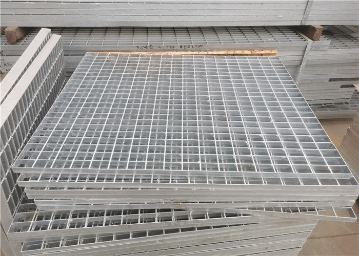 Stainless Galvanized Stair Treads Steel Grating Catwalk Q235 305mm Width