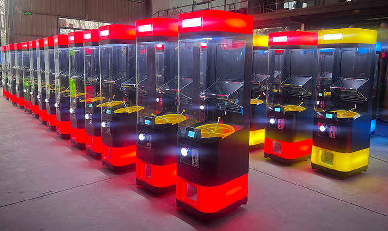Crane Machine Coin-Operated Candy And Toy Vending Machine Features Capsule Toys Bouncy Ball Gacha Plastic Gumball