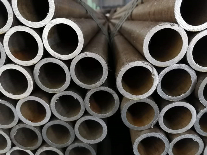 ASTM A192 114.3mm Beveled Carbon Steel Seamless Tube Grade A1