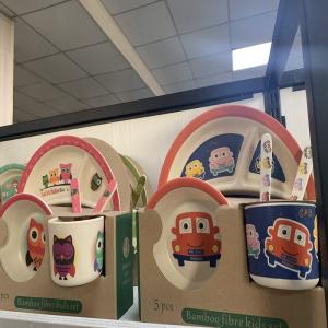 China Dishwasher Safe Melamine Tableware Sets Stain Resistant wholesale