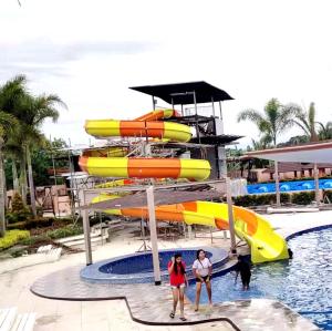 China Weather Resistance Aqua Park Water Slide Commercial Attractive Design wholesale