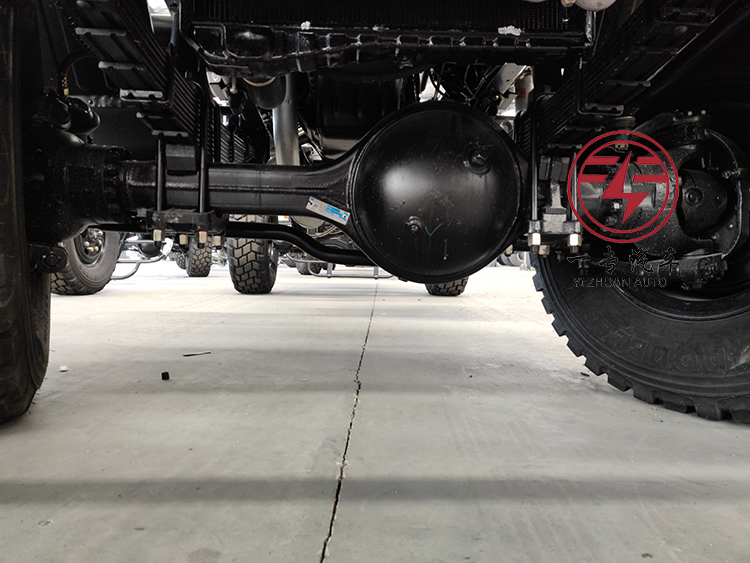 Dongfeng 6x6 Luxury Off Road Personnel Carrier Cargo Truck Cars 3.5 Cubic 6 Wheel Capacity 4x4 Dump Truck