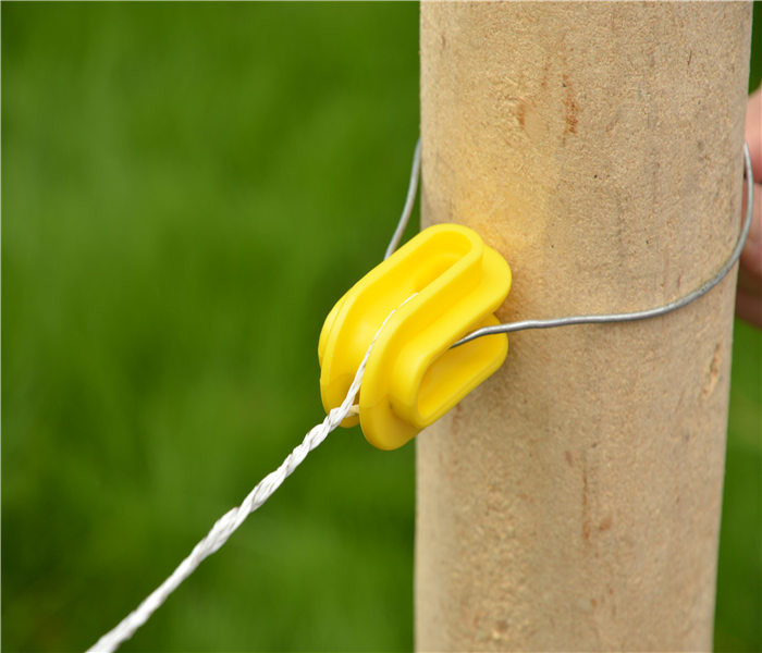 Medium Duty 33g INS074 Electric Fence Insulators White Color With Weight 33g