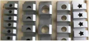 Wire Cut And Deposit PLC Control Cookies Making Machine 100-200kg/h Capacity
